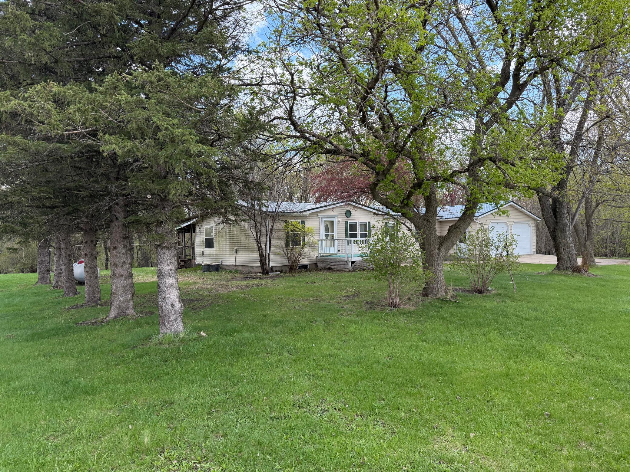 37026 710th Avenue Property Photo 2