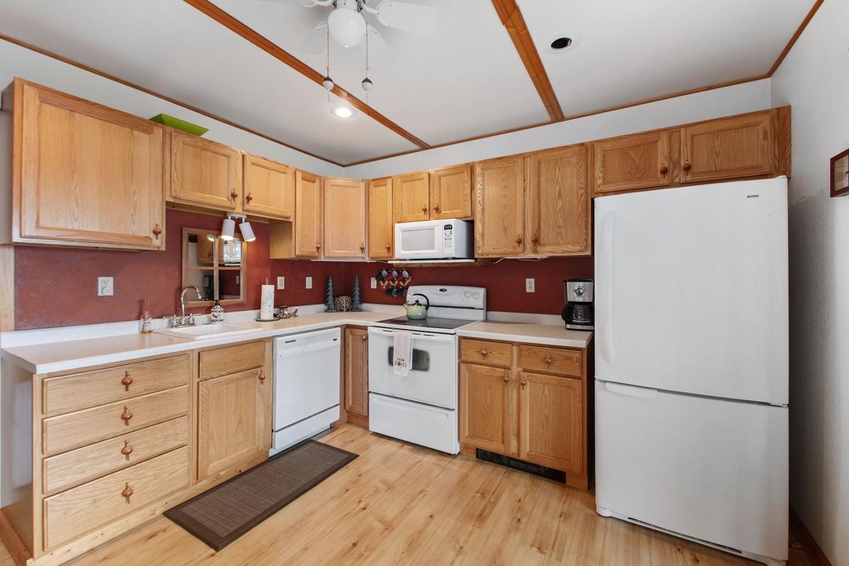 24674 Taylor Lake Road Property Photo 10