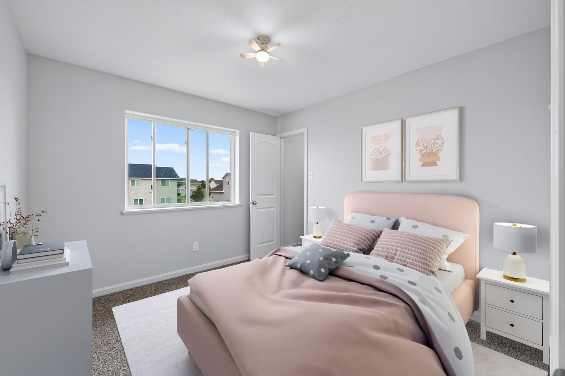 19040 Sanford Avenue Property Photo 25