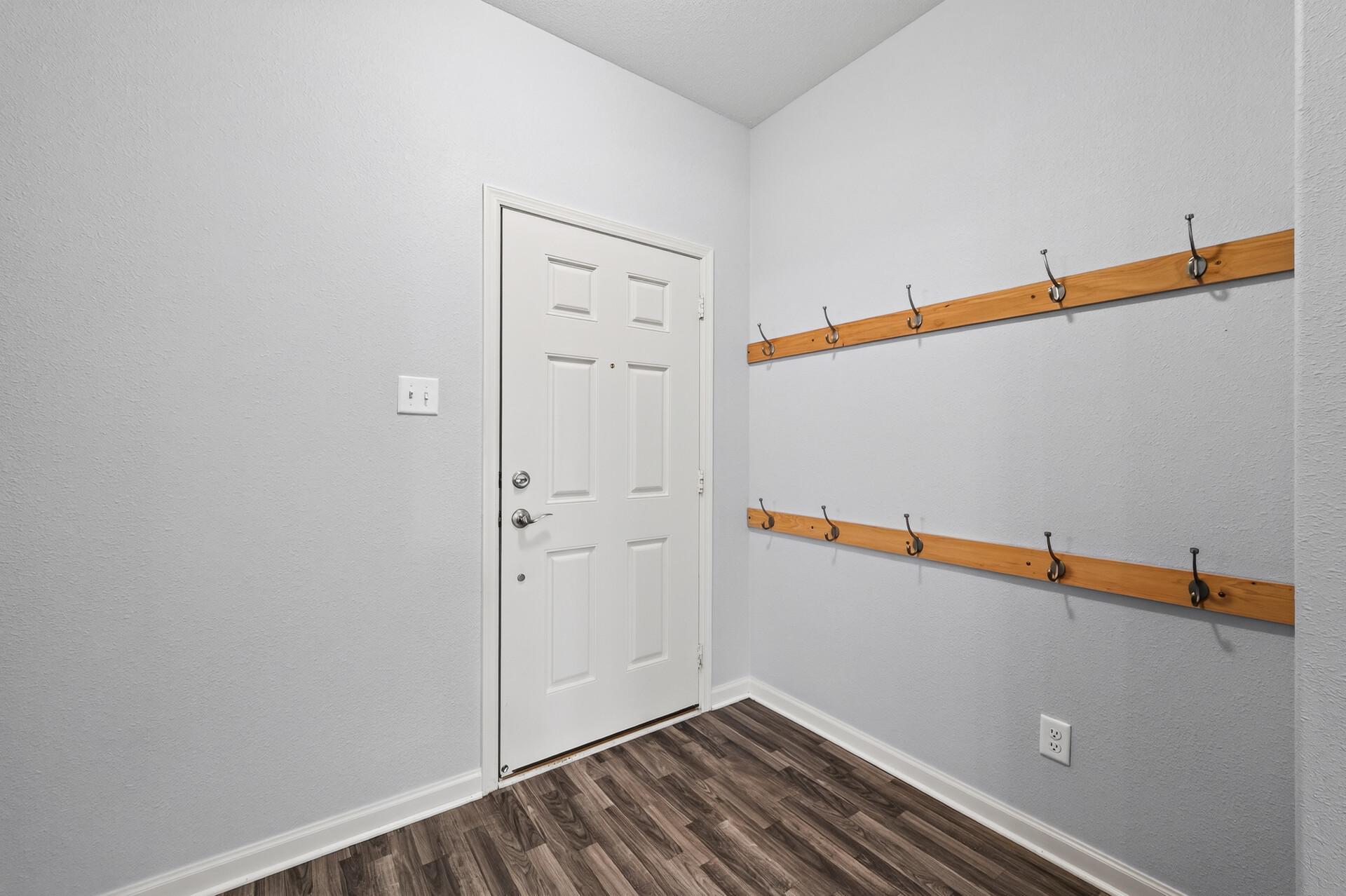 19040 Sanford Avenue Property Photo 33