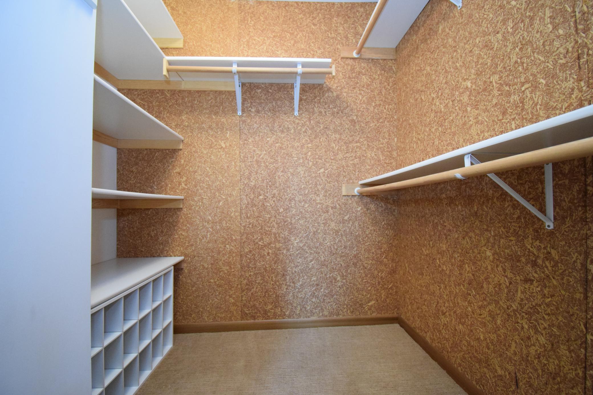 4549 Lunsman Drive Property Photo 25