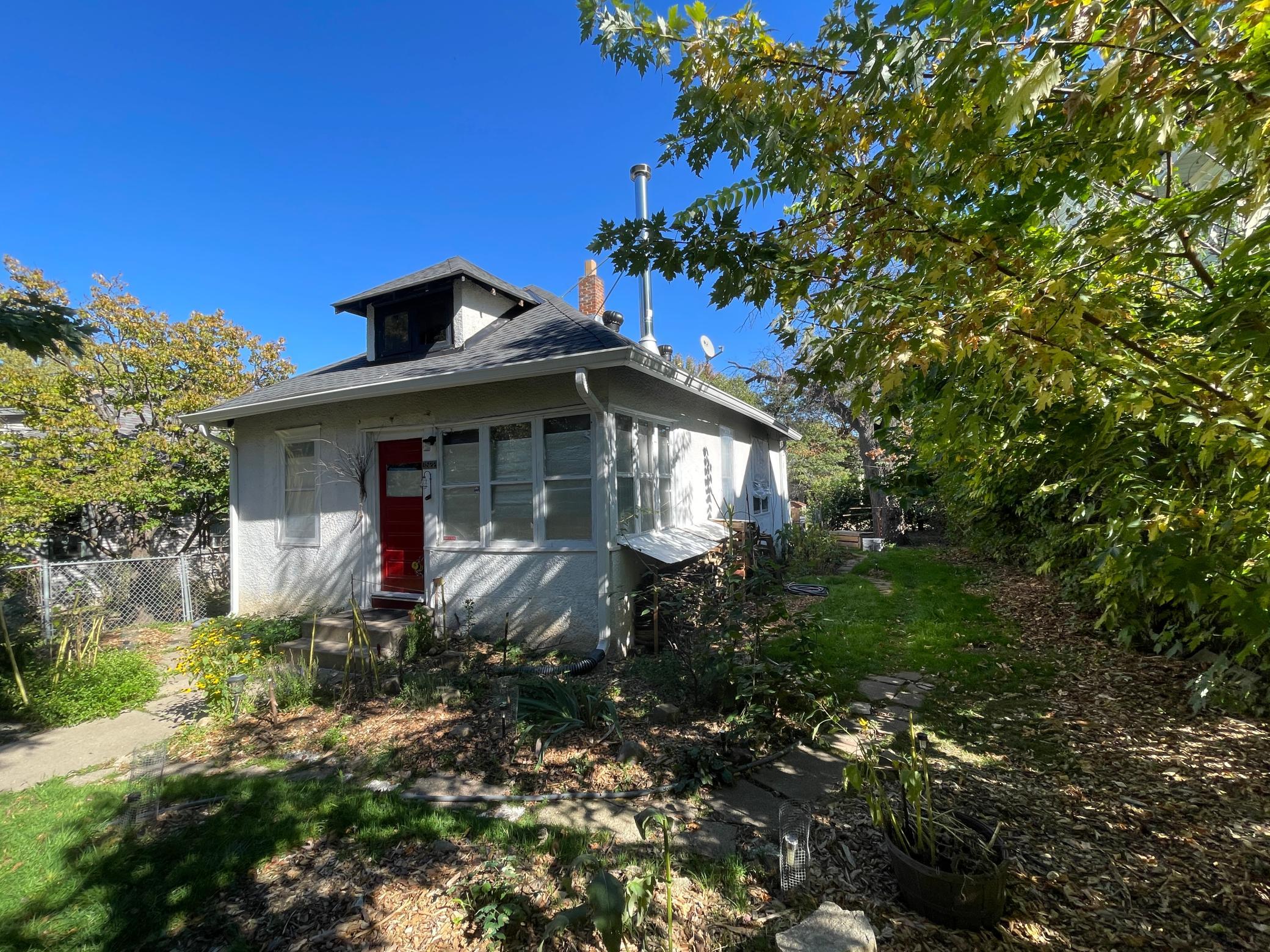 3522 Colfax Avenue N Property Photo 6