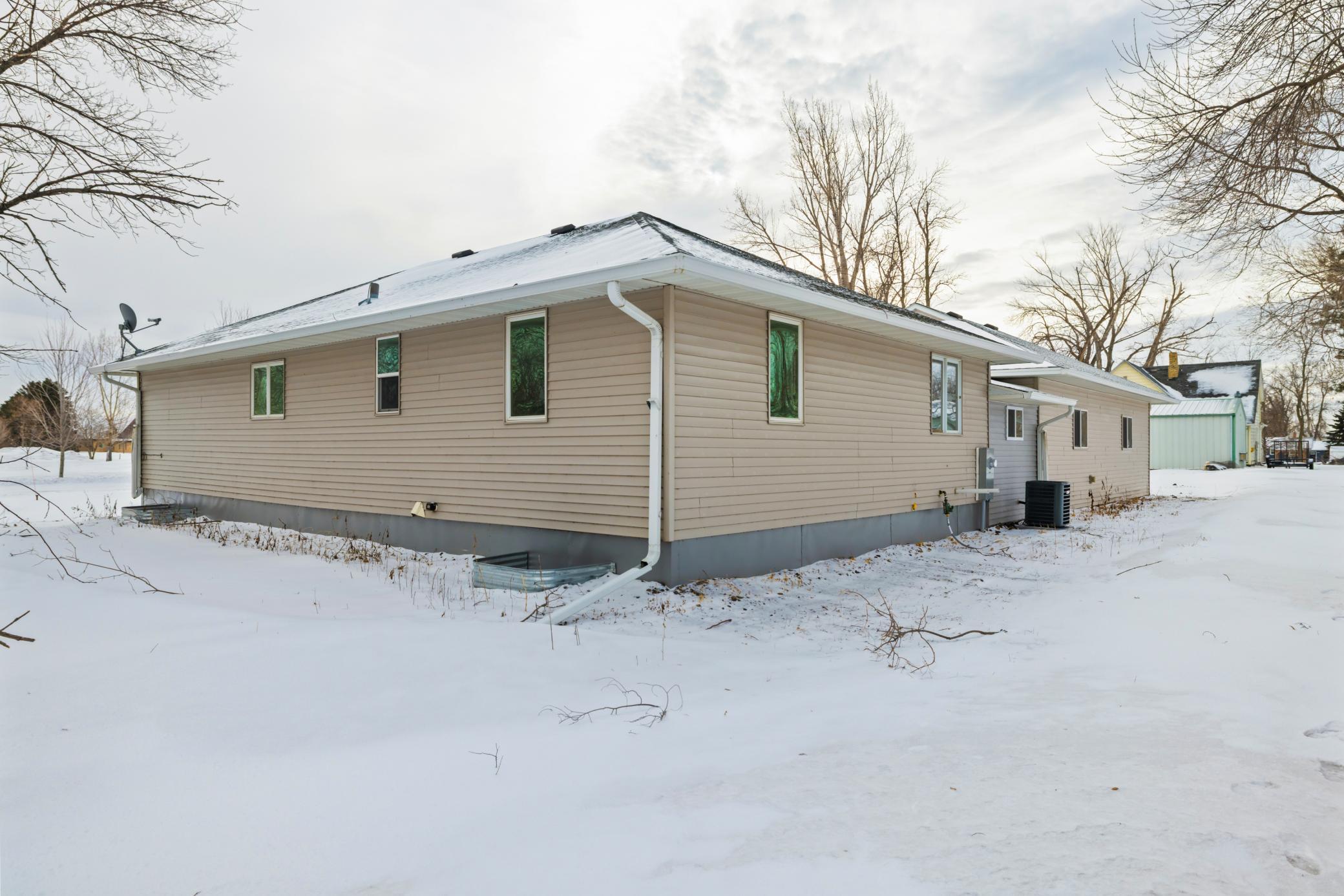 610 6th Street Property Photo 5