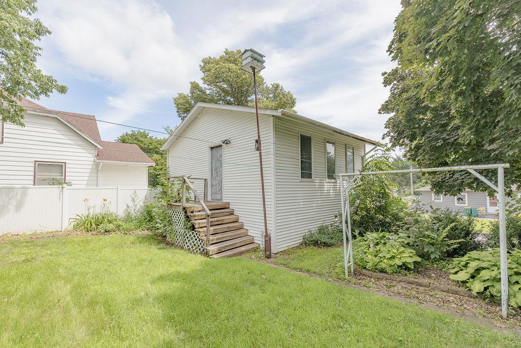 902 White Street Property Photo 45