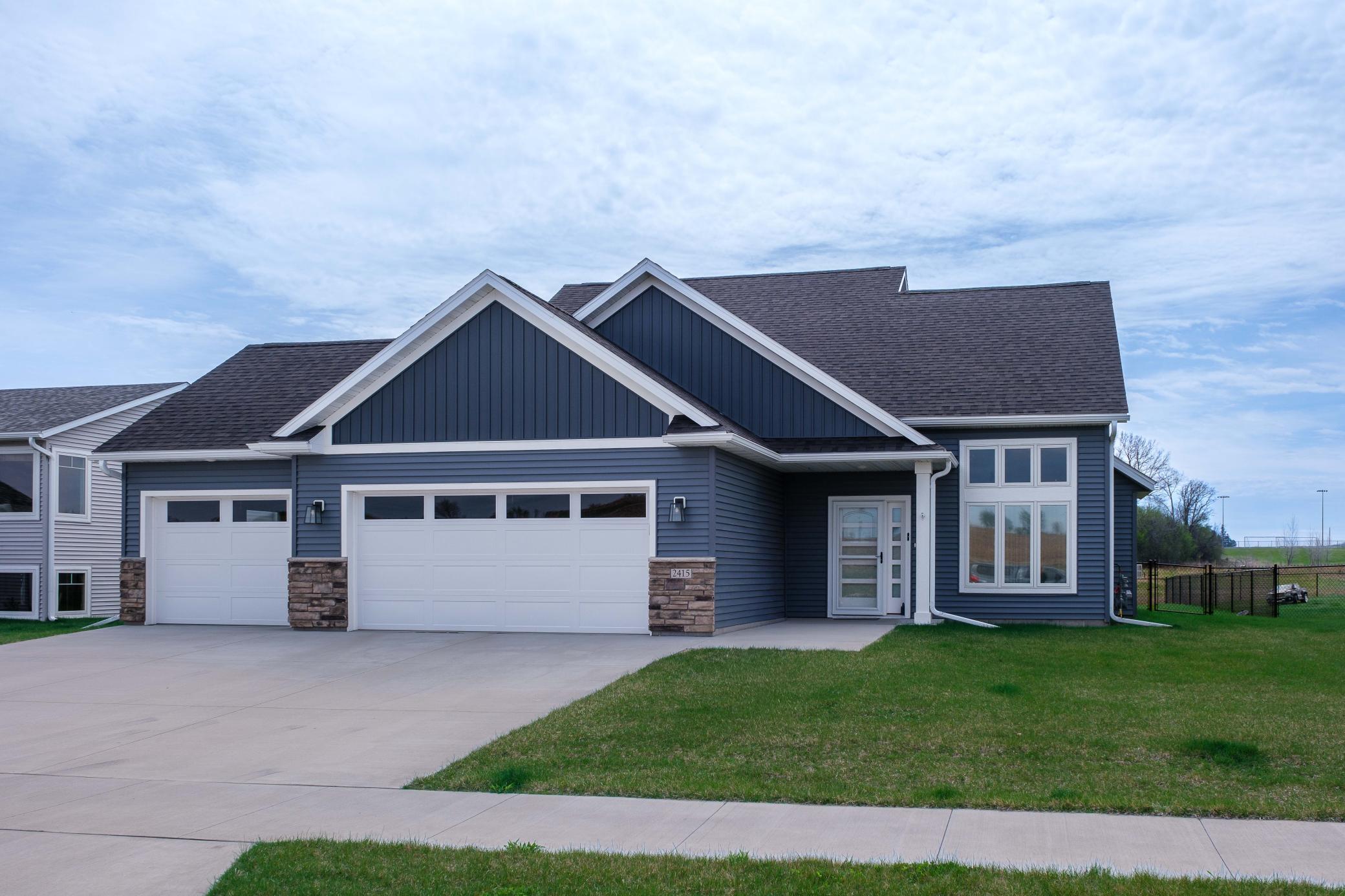 2415 Elk Run Drive Se Property Photo 1