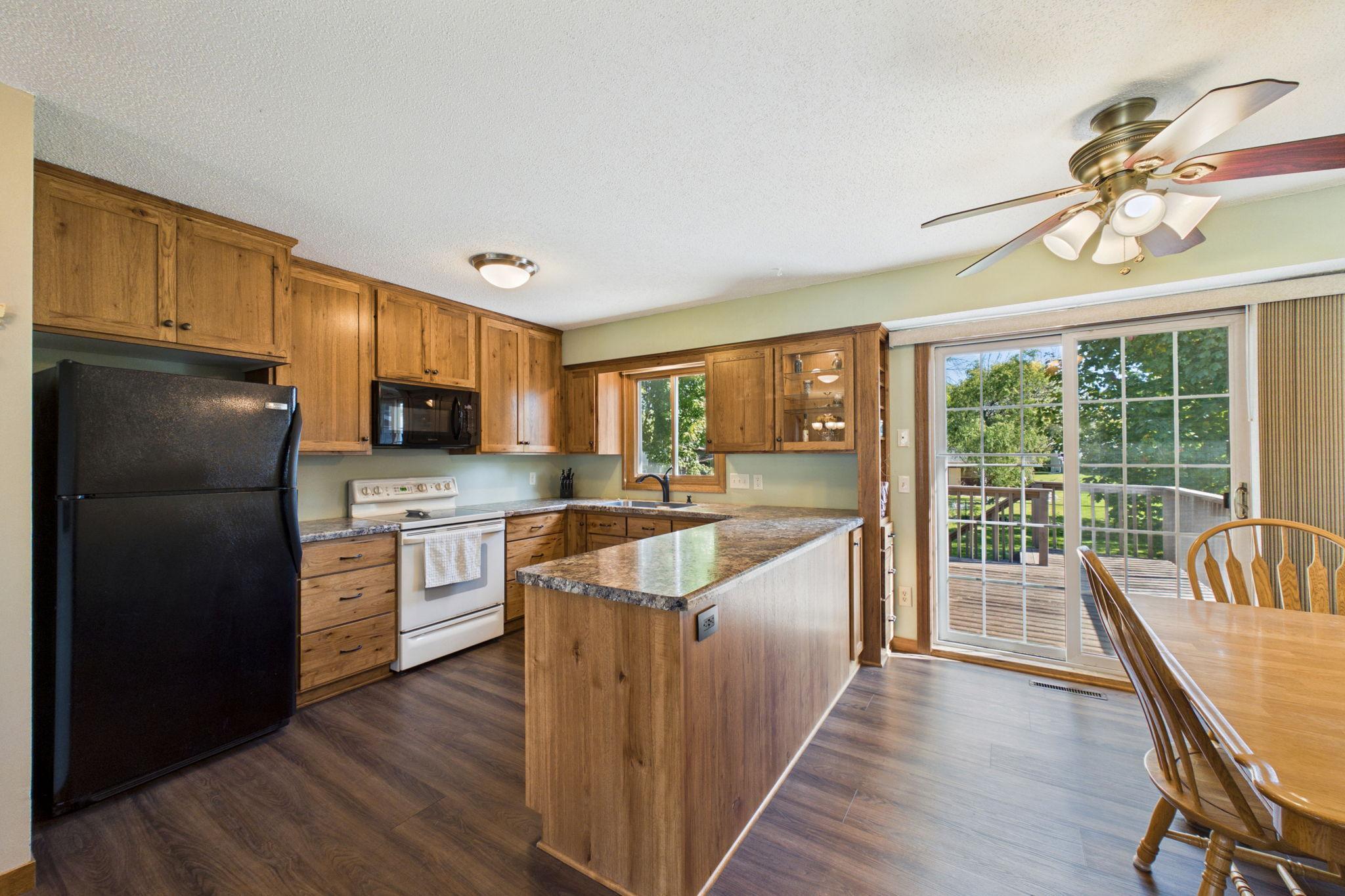 1823 Houle Circle Property Photo 4