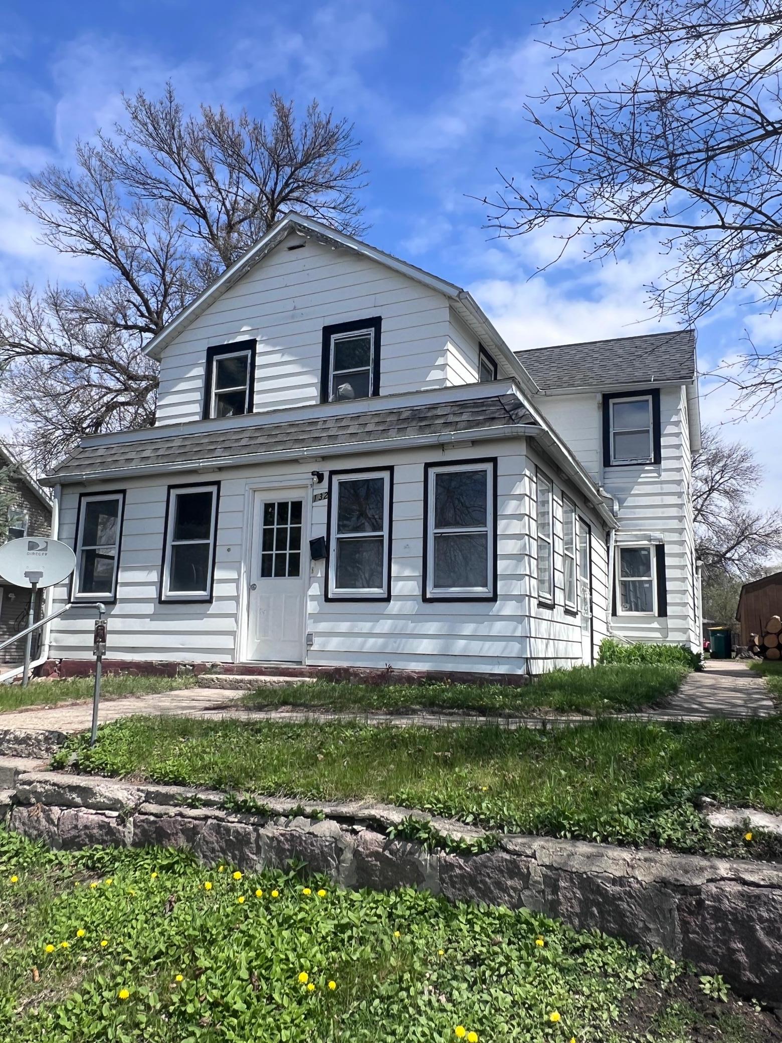 132 3rd Street NW