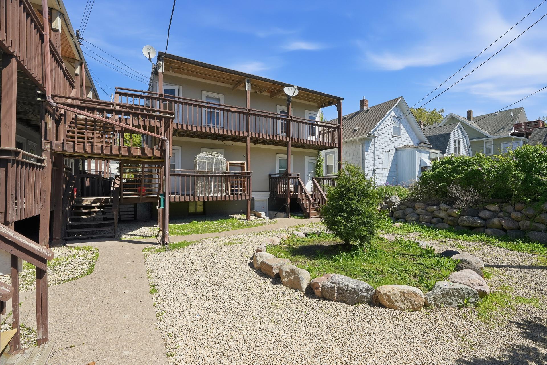 1530 Sherburne Avenue Property Photo 4