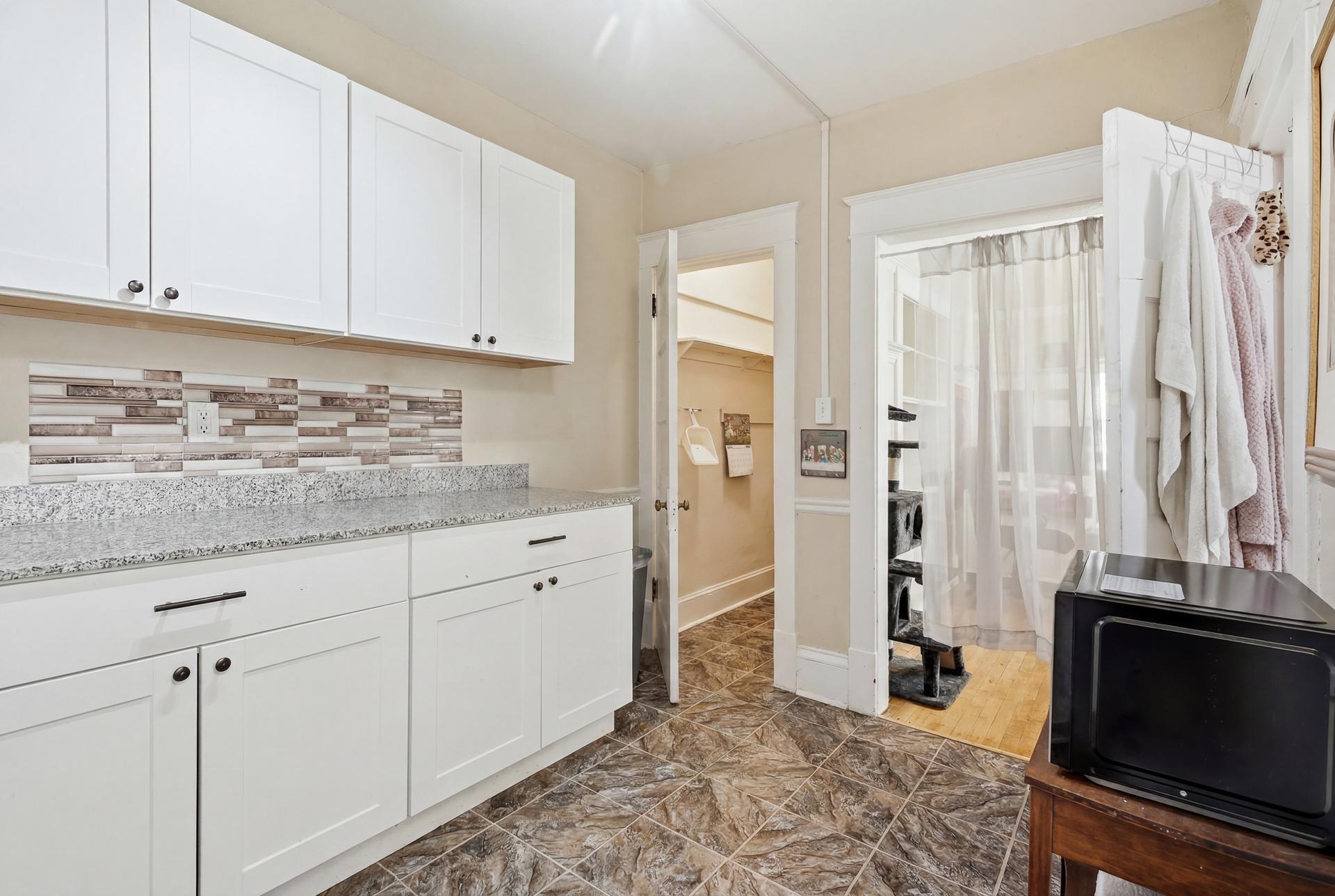 1530 Sherburne Avenue Property Photo 17