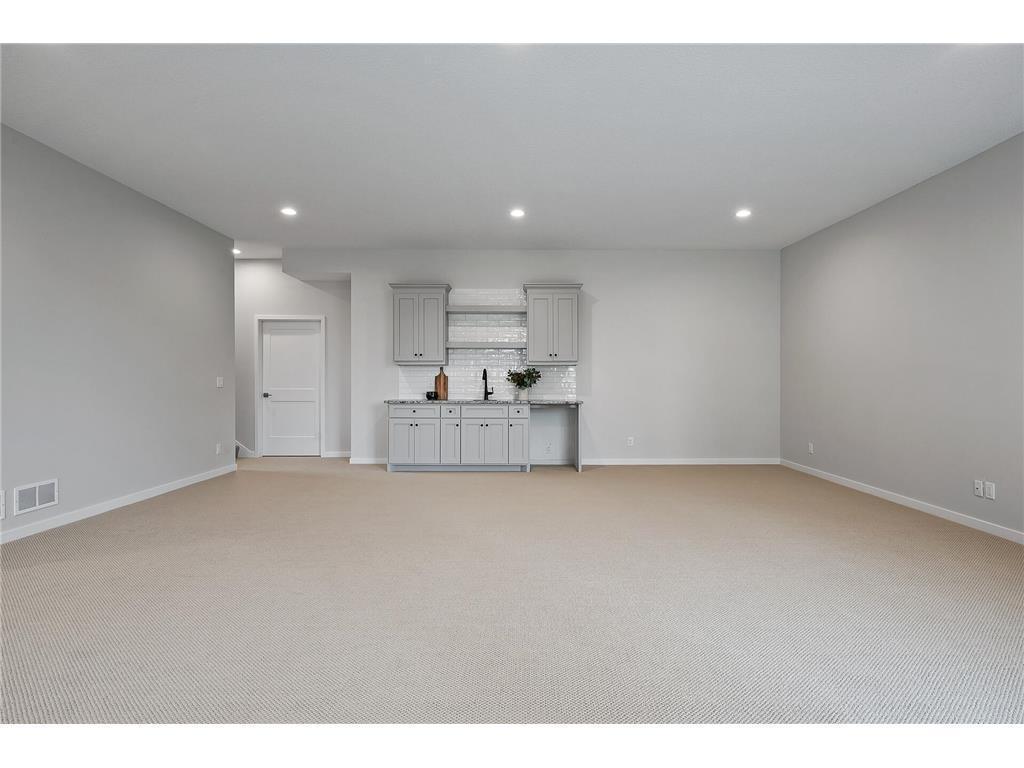 11240 Freedom Way Property Photo 19