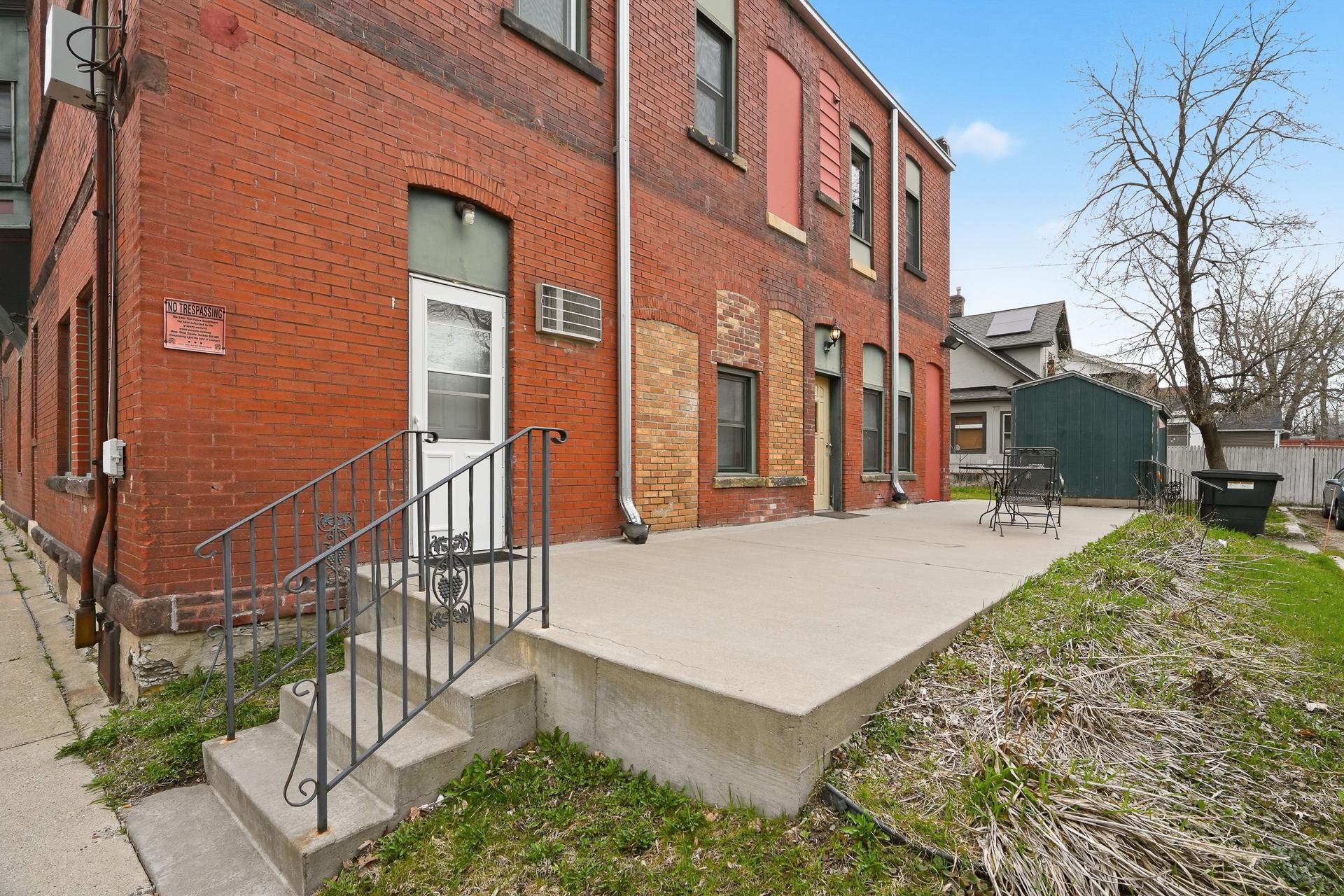 940 3rd Street E Property Photo 3