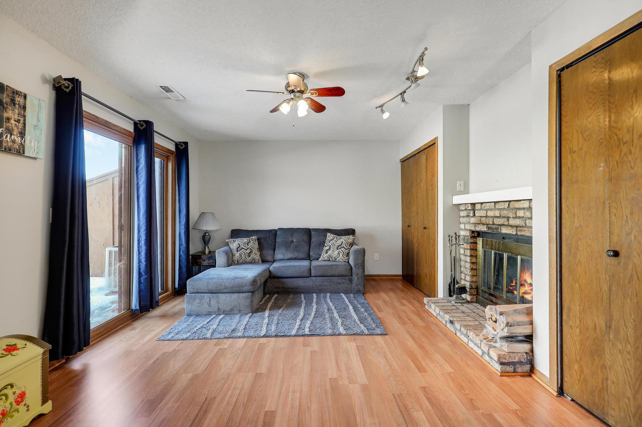 8525 Maplebrook Parkway N Property Photo 4