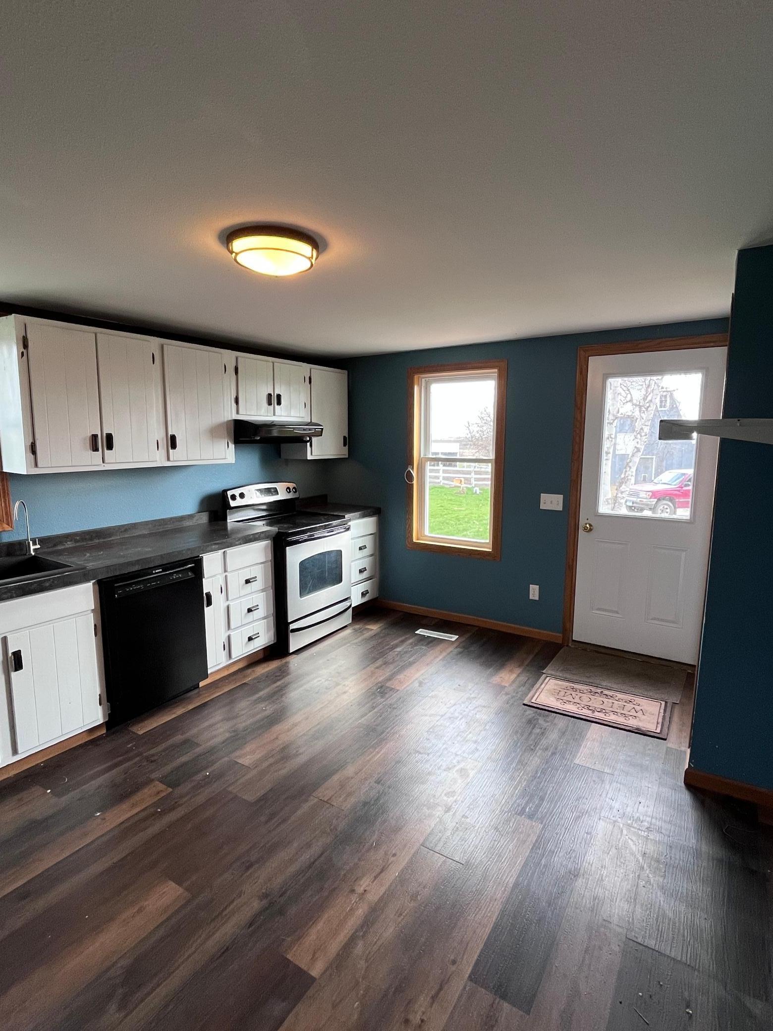 21510 430th Avenue Property Photo 5