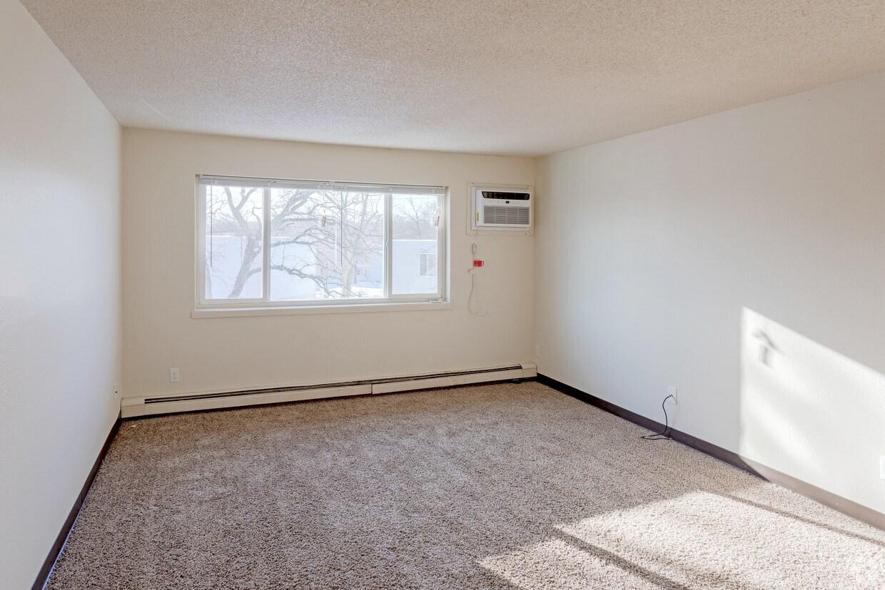 1420 6th Avenue S 104 Property Photo 5