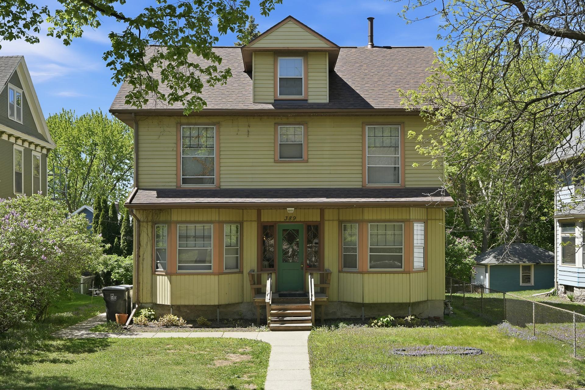 389 Maple Street