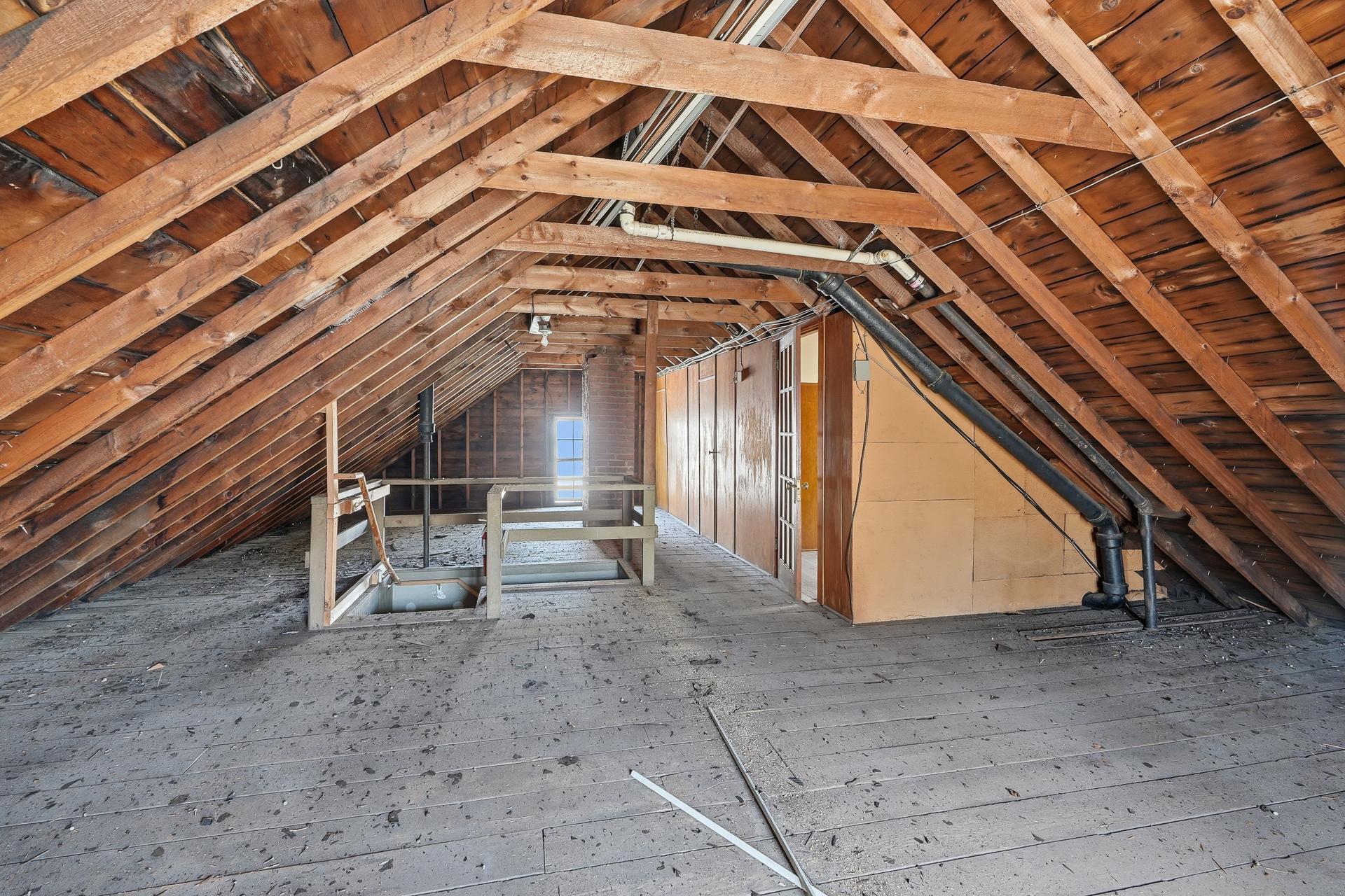 389 Maple Street Property Photo 13