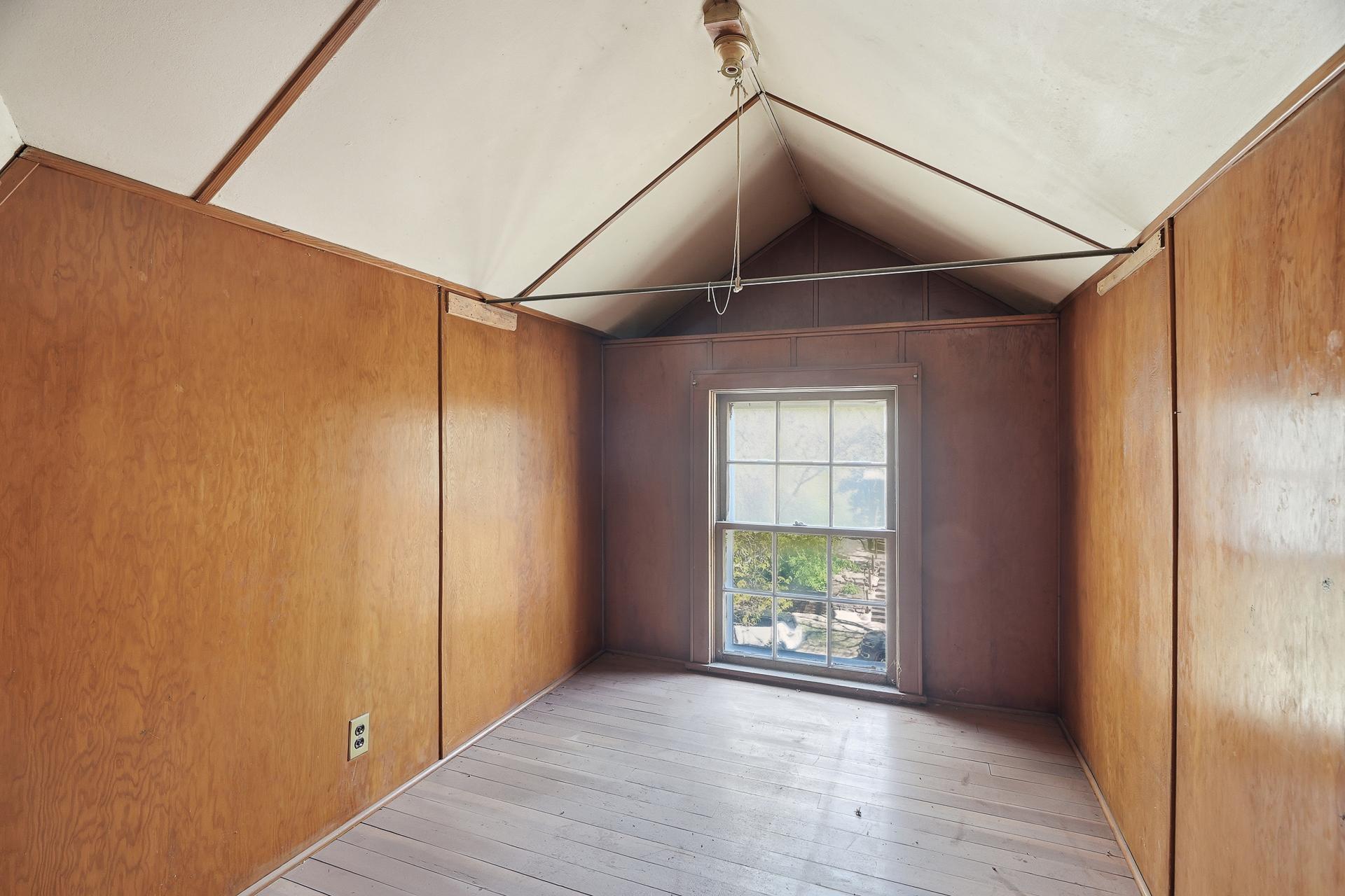 389 Maple Street Property Photo 14