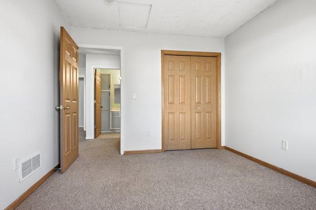 300 Cedar Street 15 Property Photo 5