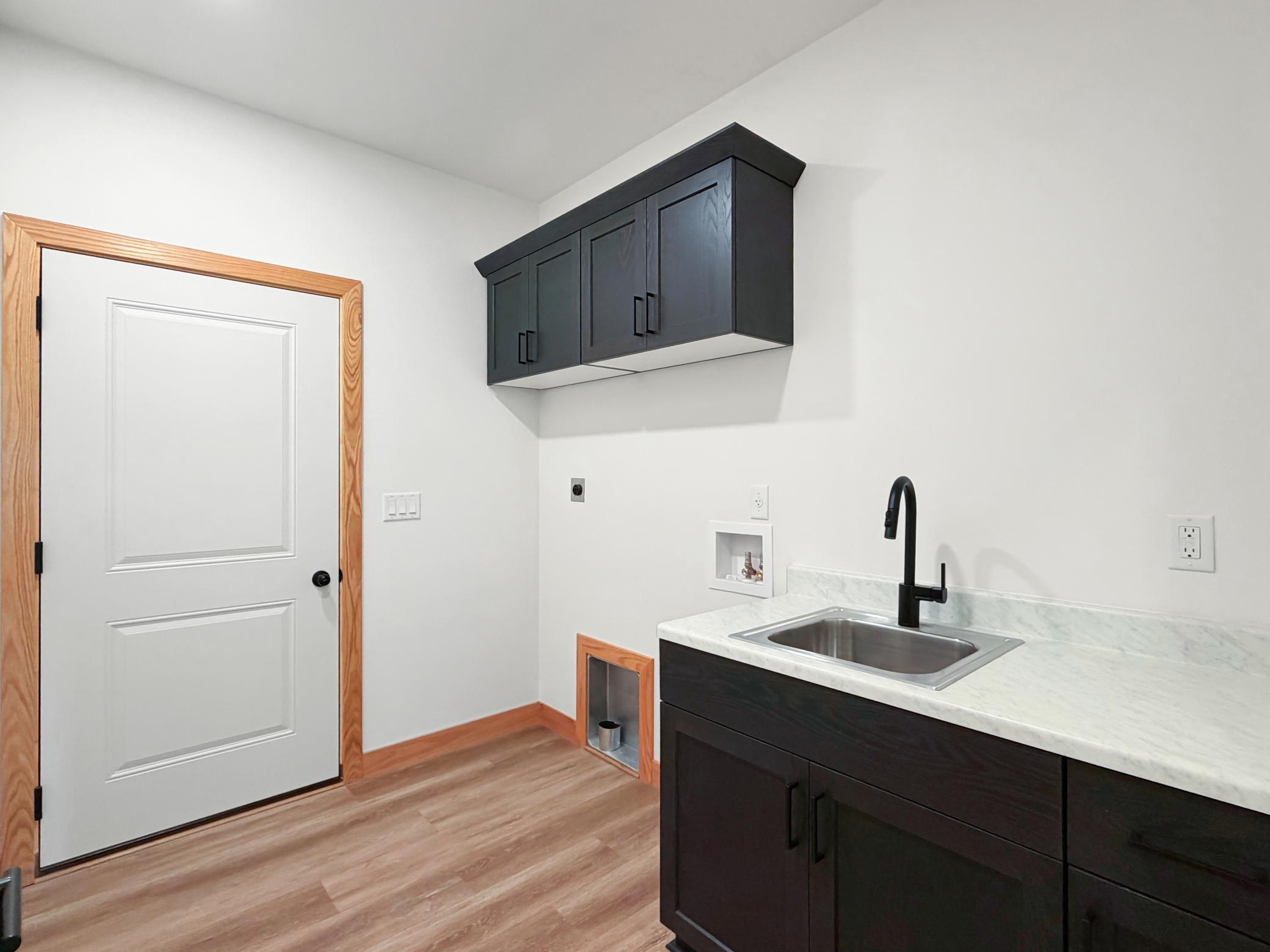1100 Slate Street Property Photo 19