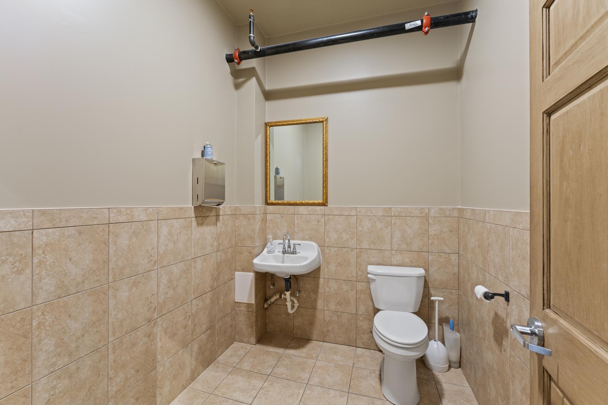 230 1st Avenue E Property Photo 3