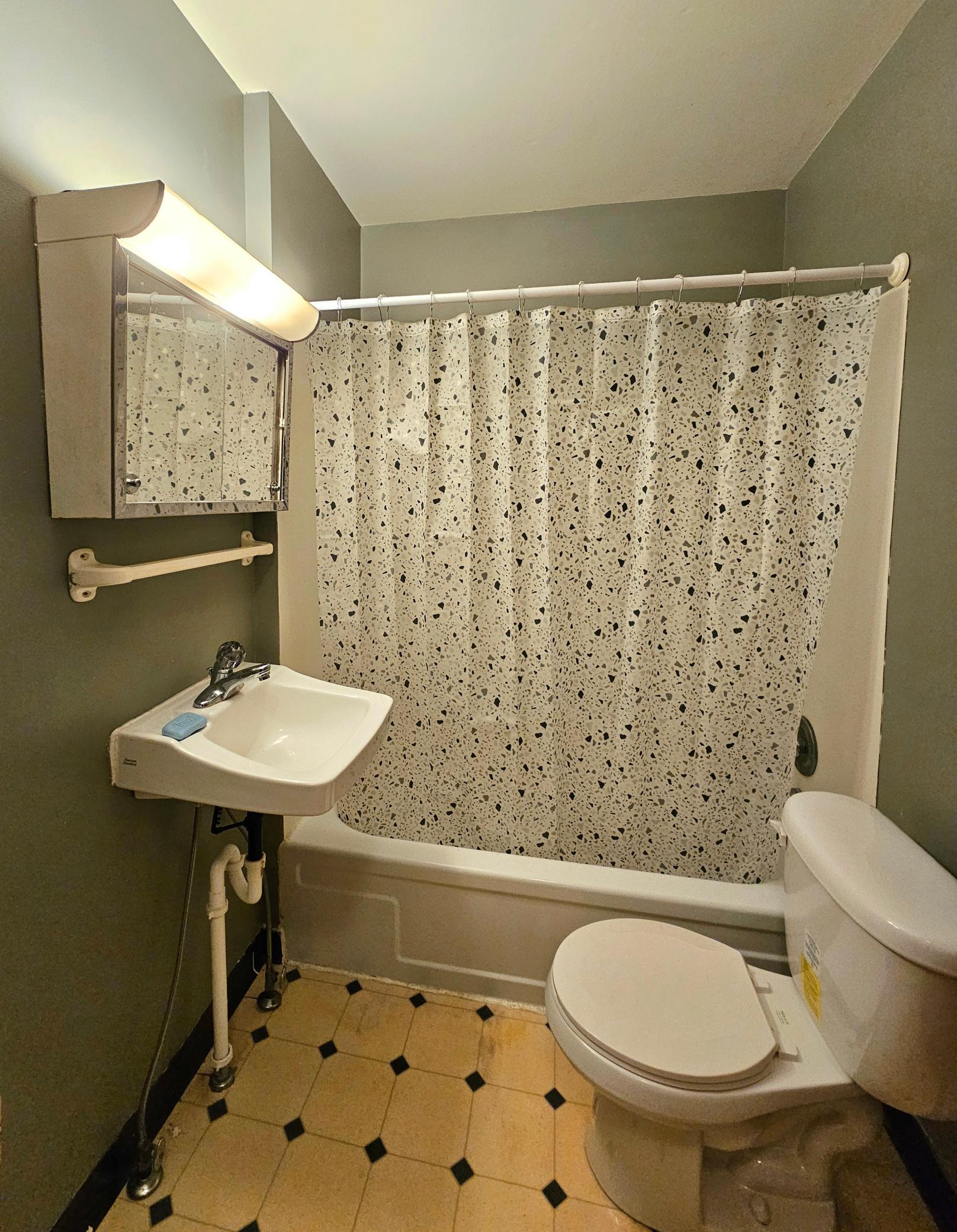 101 W Main Street Property Photo 16