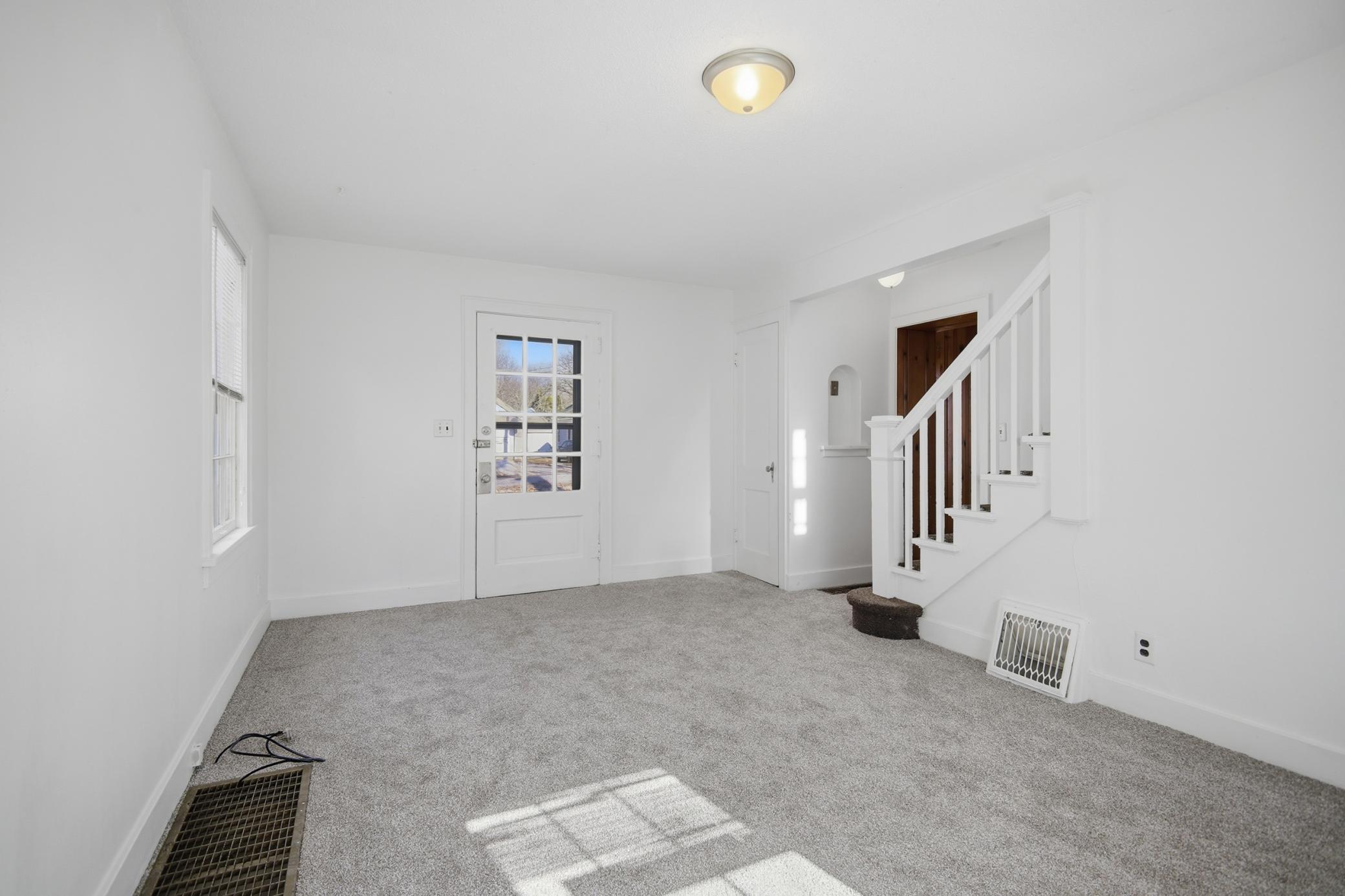 1109 5th Avenue Nw Property Photo 2