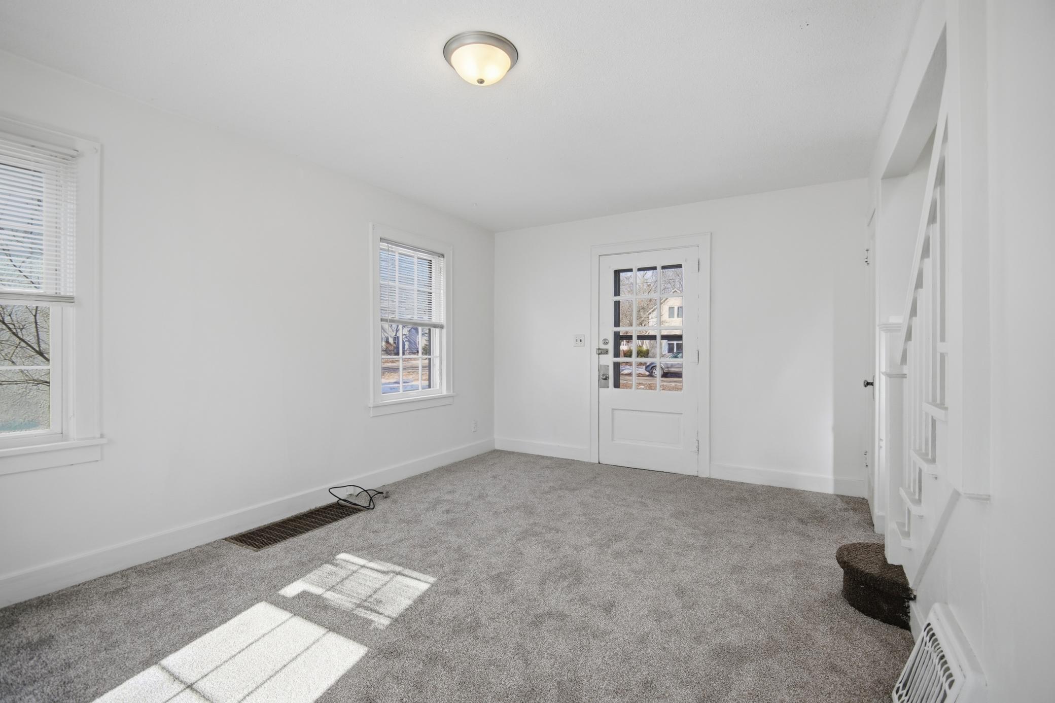1109 5th Avenue Nw Property Photo 4