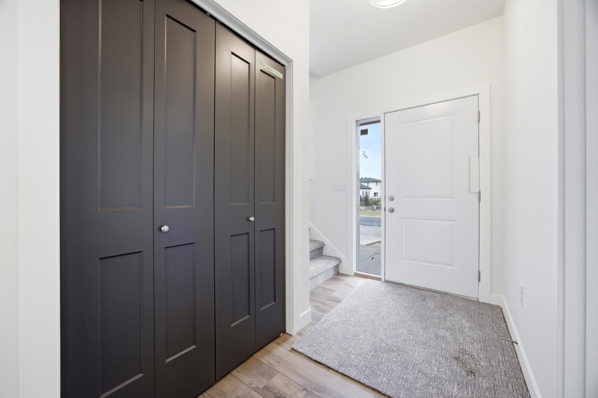 8916 Meadowlark Parkway Property Photo 2