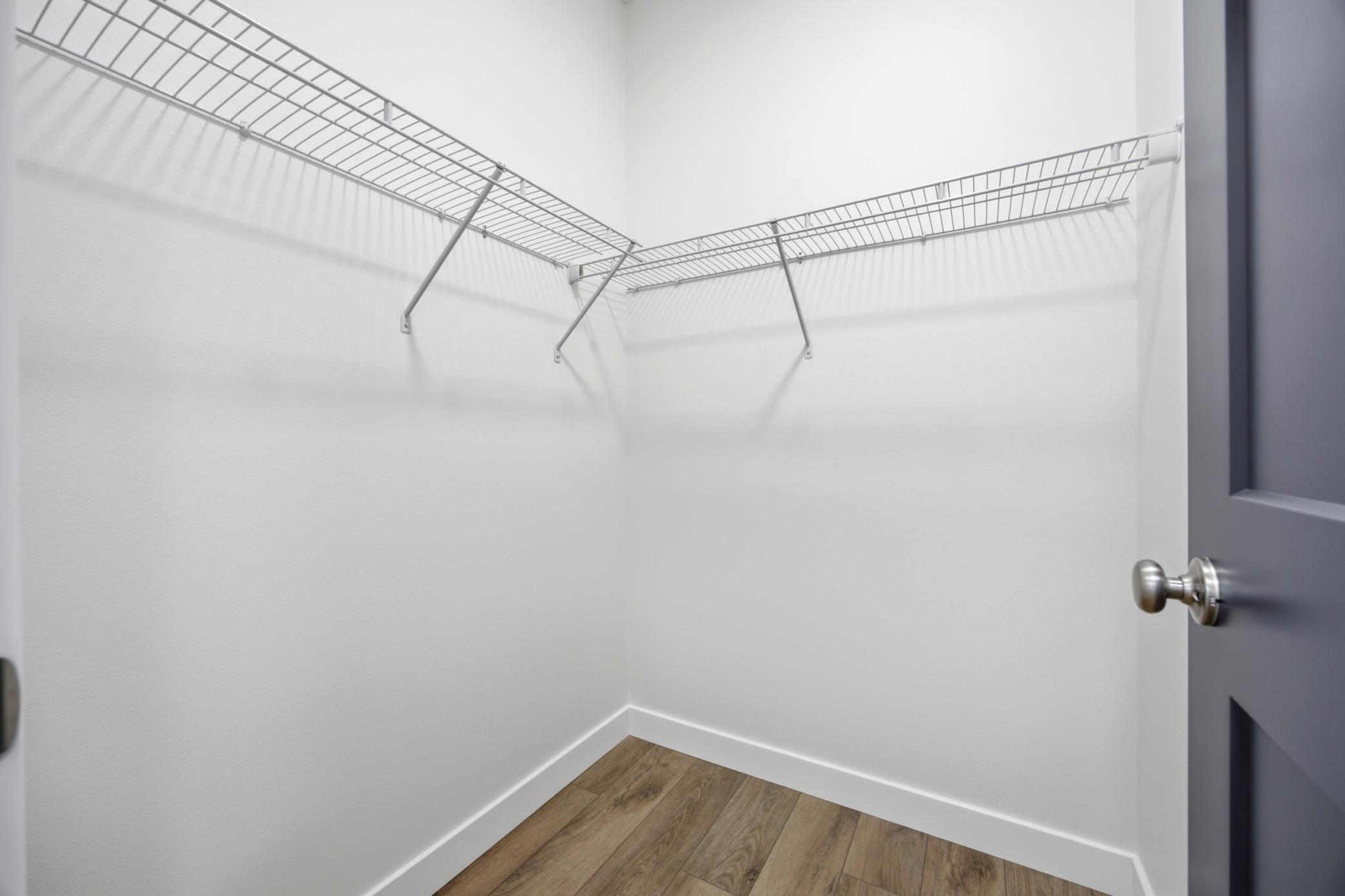 8916 Meadowlark Parkway Property Photo 16
