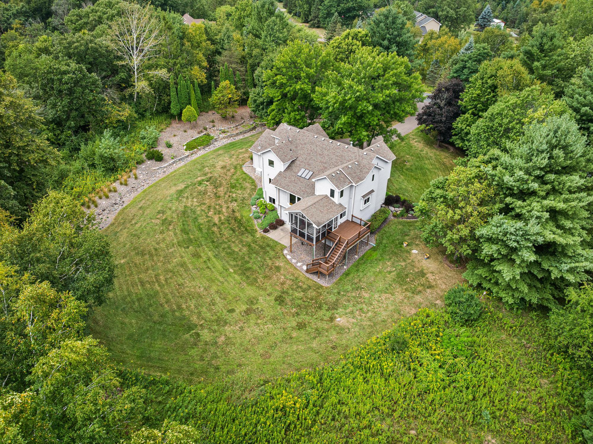 12370 Ravine Circle N Property Photo 9