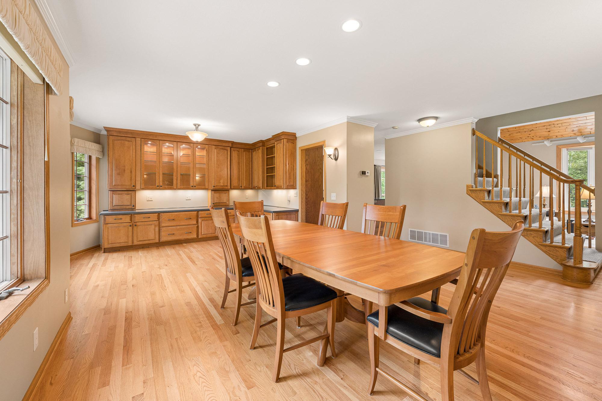 12370 Ravine Circle N Property Photo 14
