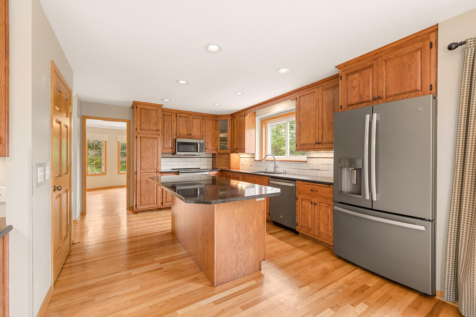 12370 Ravine Circle N Property Photo 16