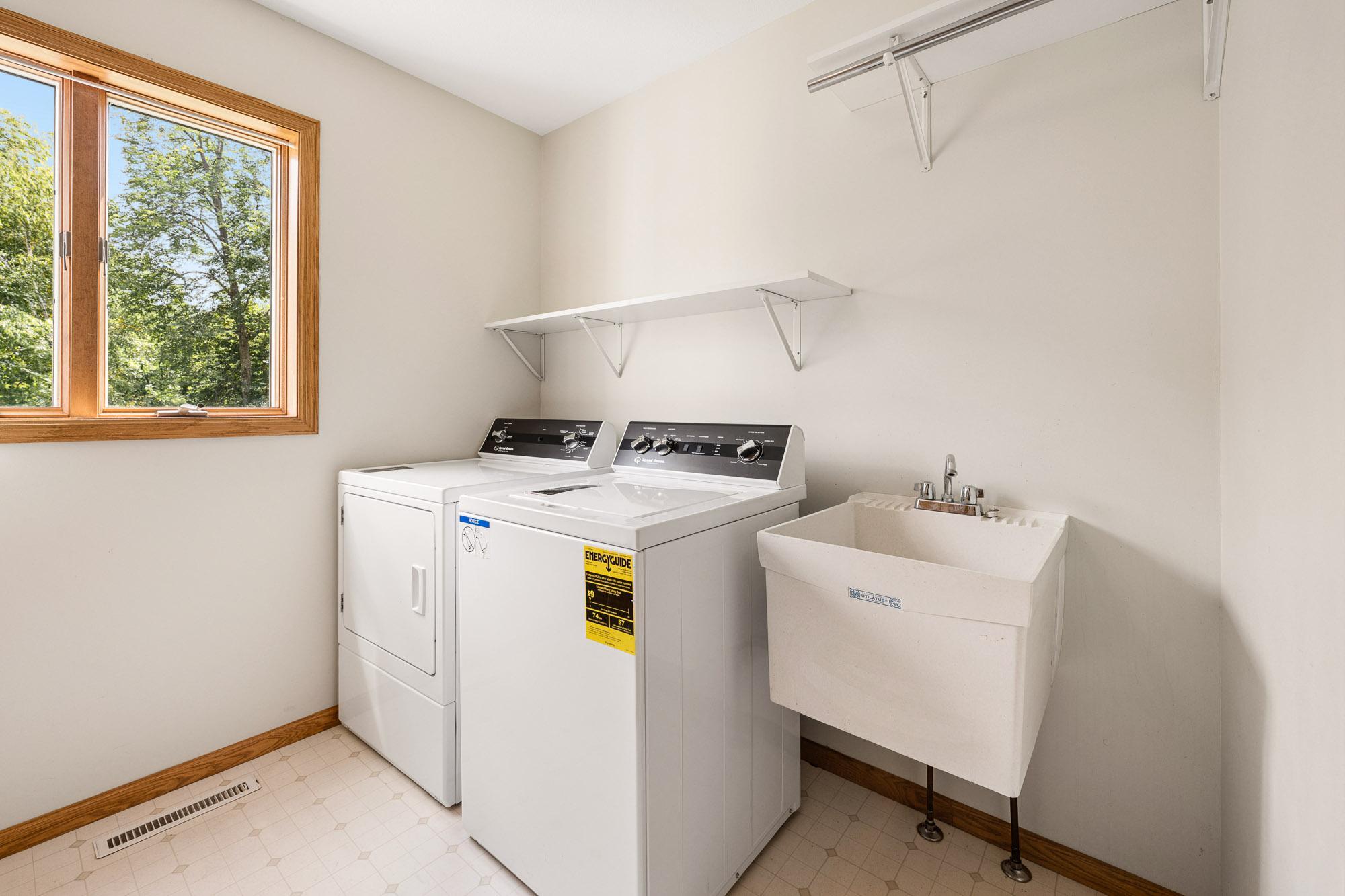 12370 Ravine Circle N Property Photo 30