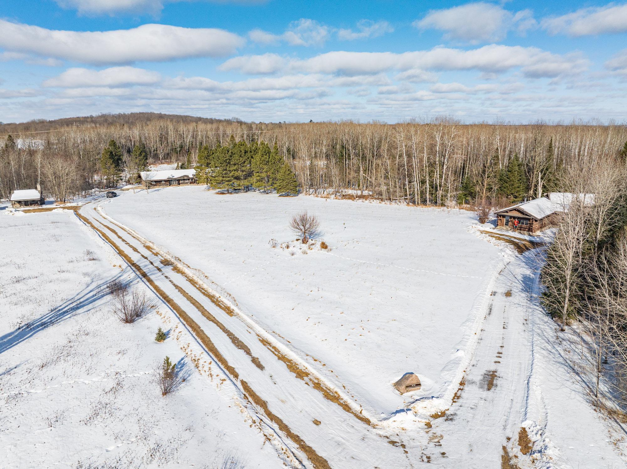 24359 North Road Property Photo 1