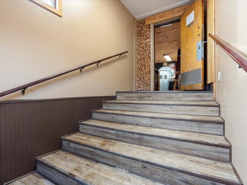 111 Ne 1st Avenue Property Photo 3