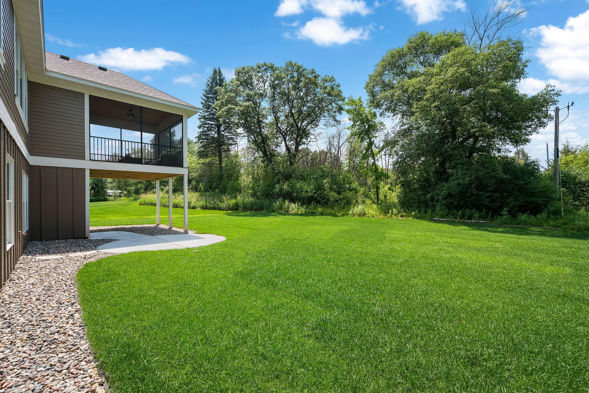 13728 Enfield Avenue Property Photo 33