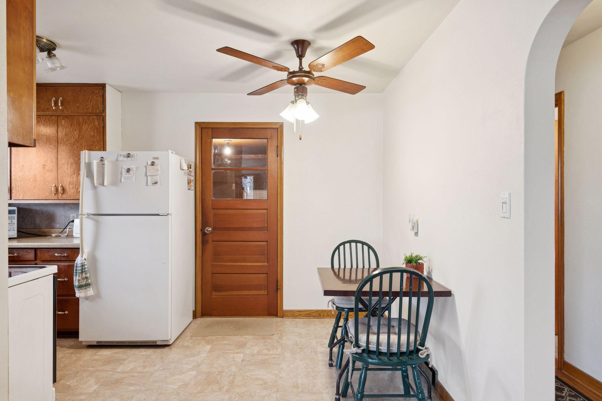 118 Hiawatha Drive E Property Photo 8