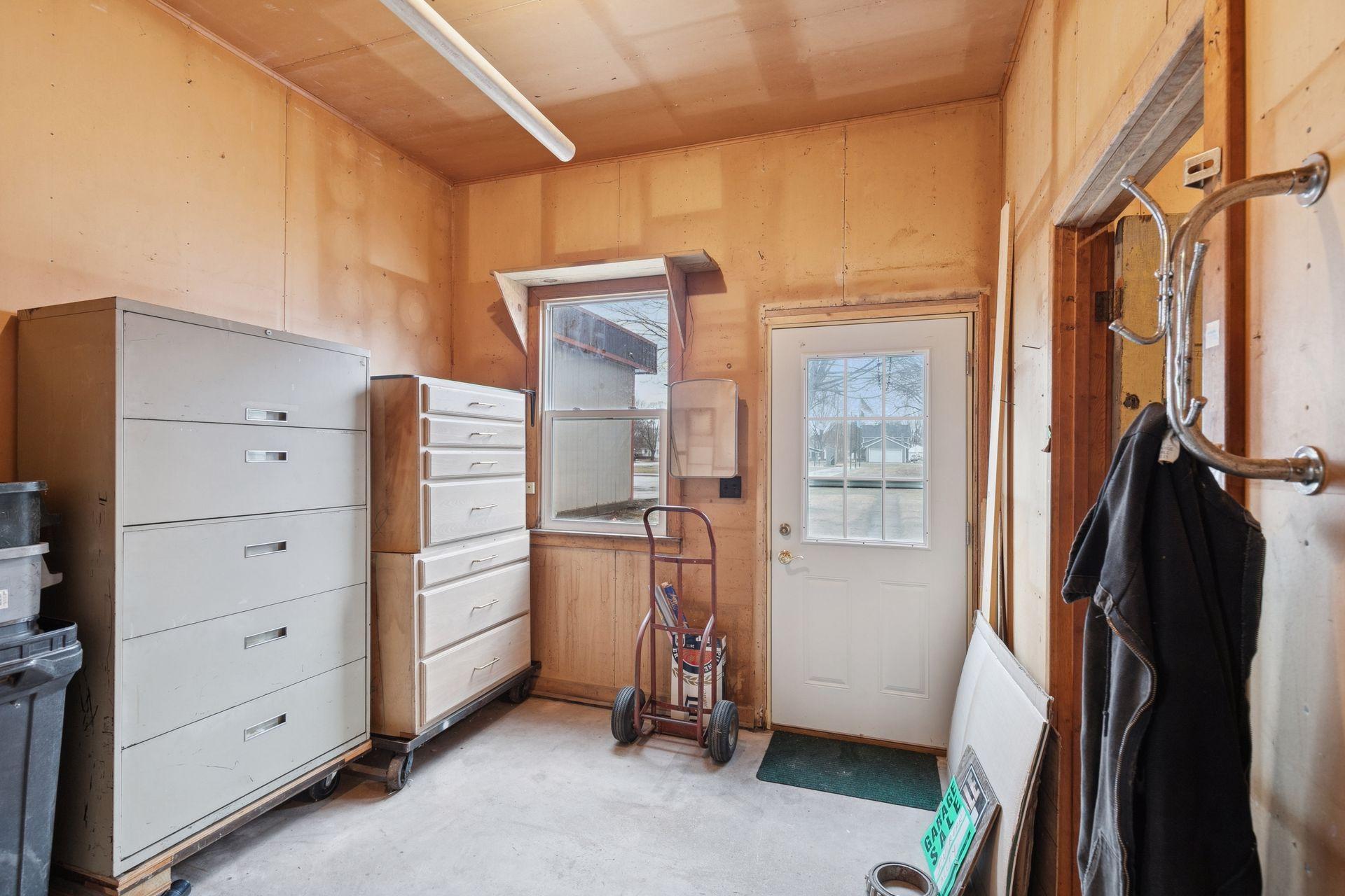 118 Hiawatha Drive E Property Photo 28