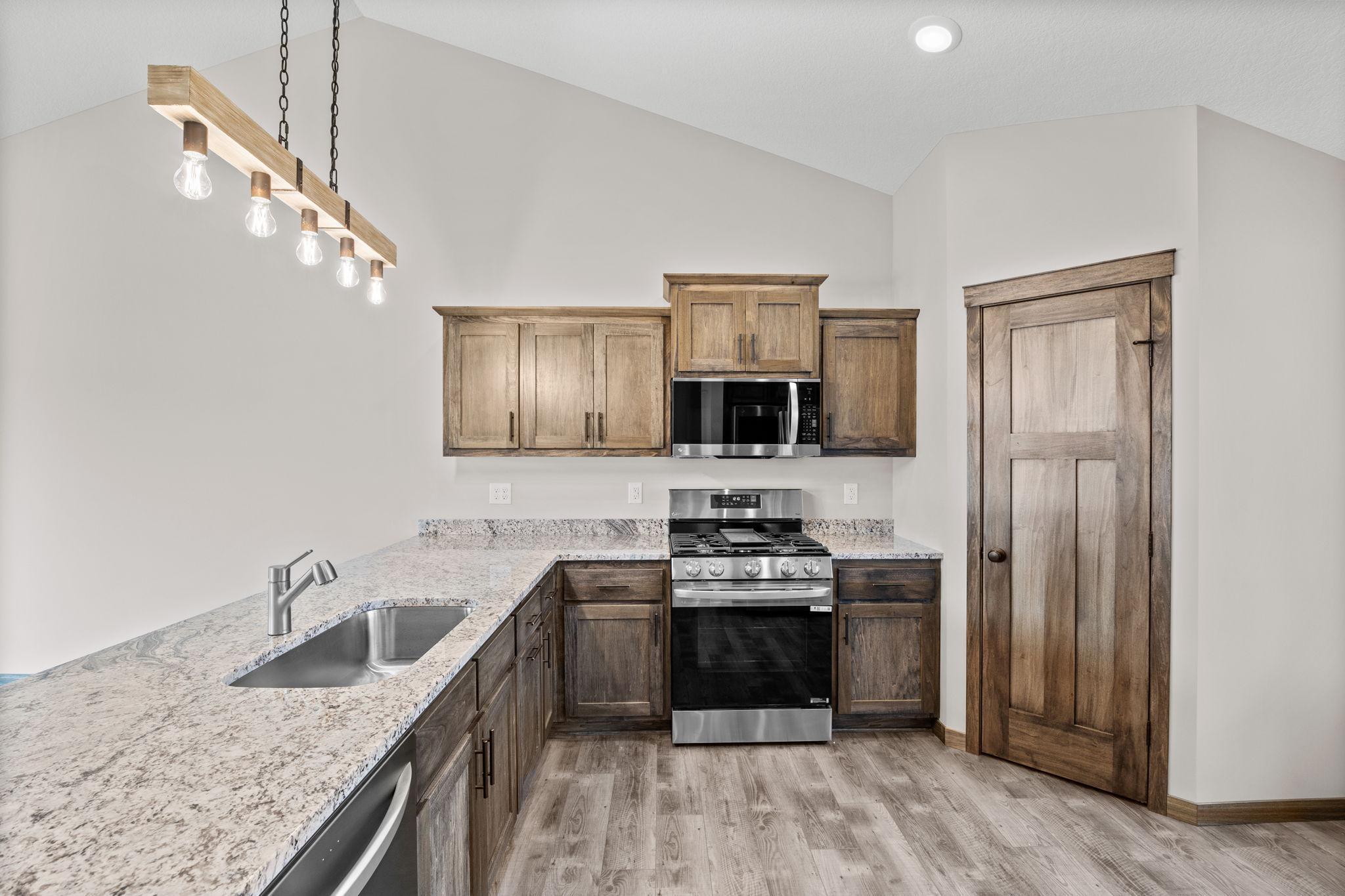 885 Watertown Avenue Property Photo 3