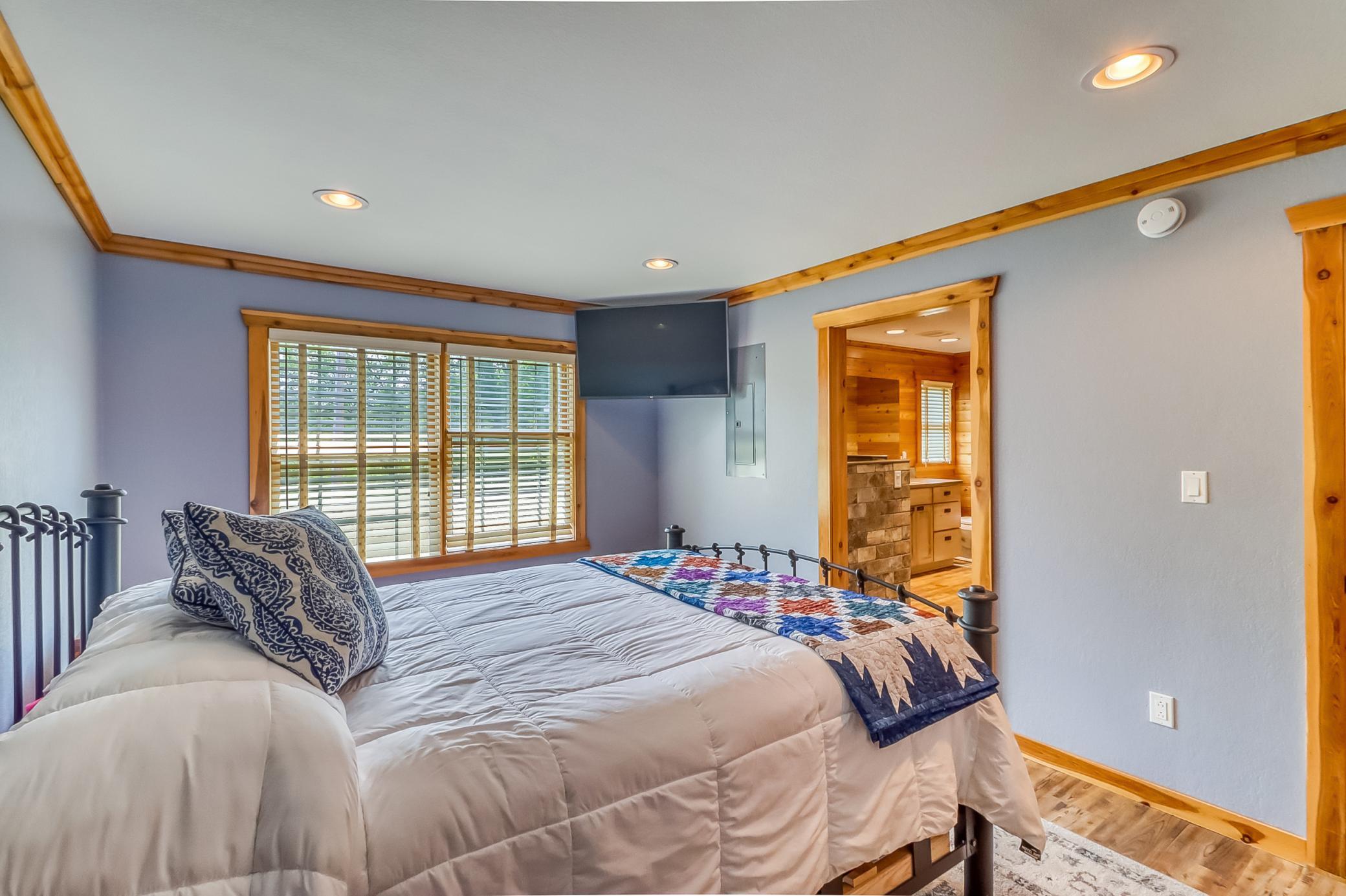 290 Shorewood Drive Property Photo 27