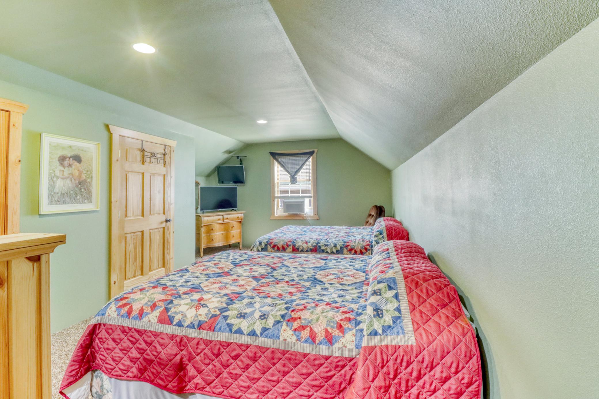 290 Shorewood Drive Property Photo 33