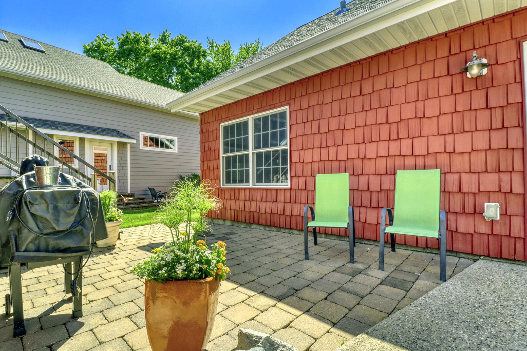 290 Shorewood Drive Property Photo 40
