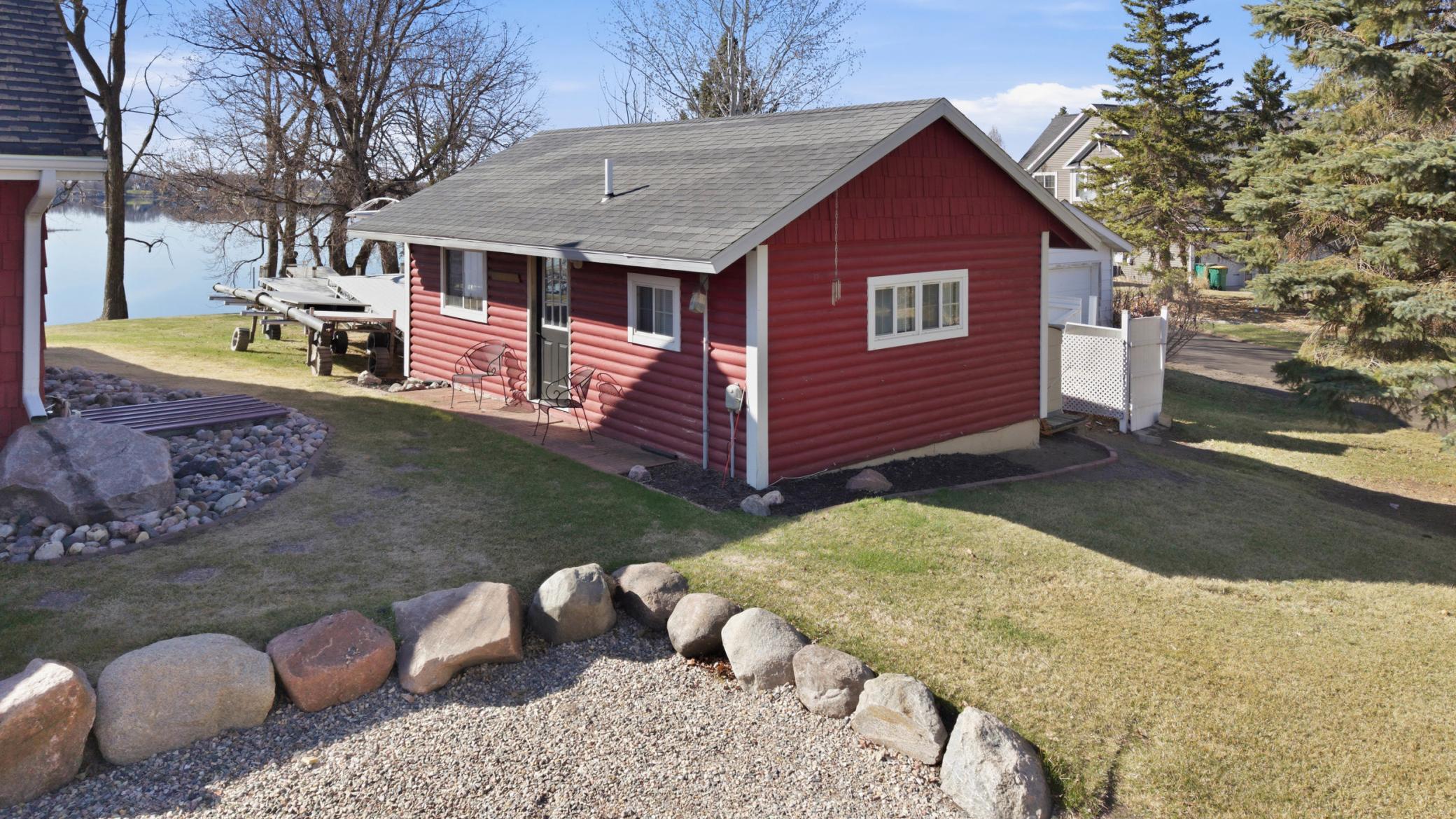 290 Shorewood Drive Property Photo 43