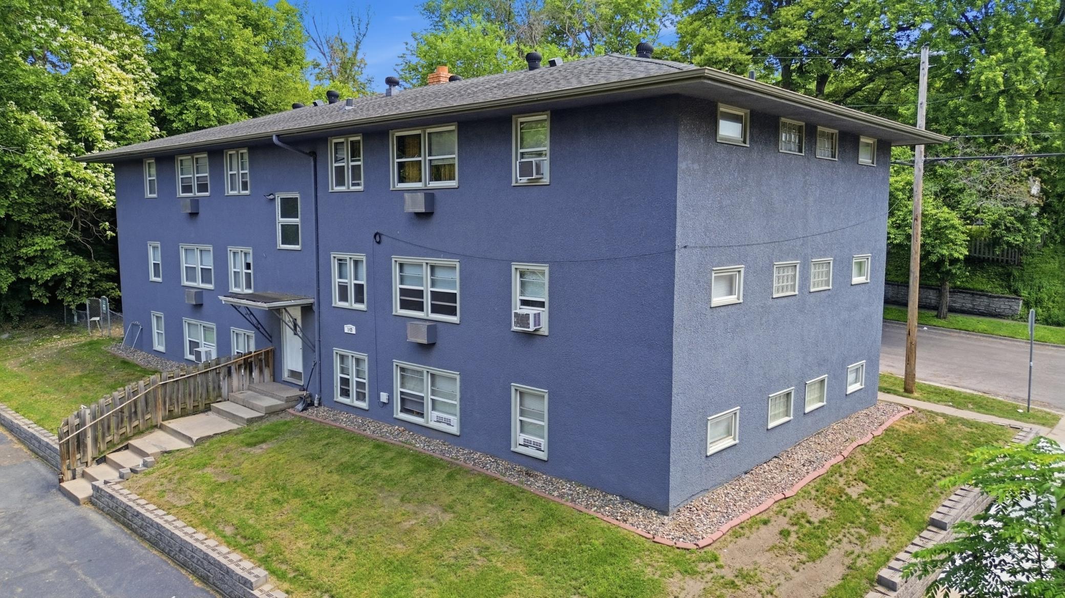 149 Morton Street E Property Photo 3