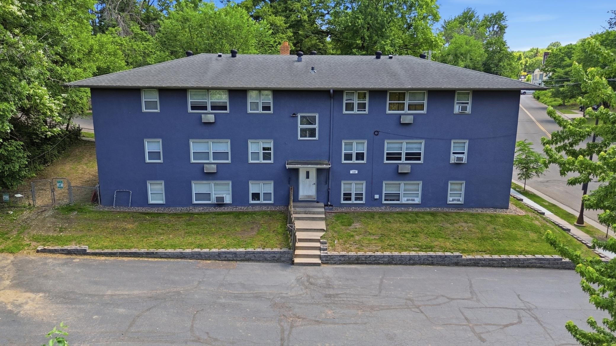 149 Morton Street E Property Photo 4