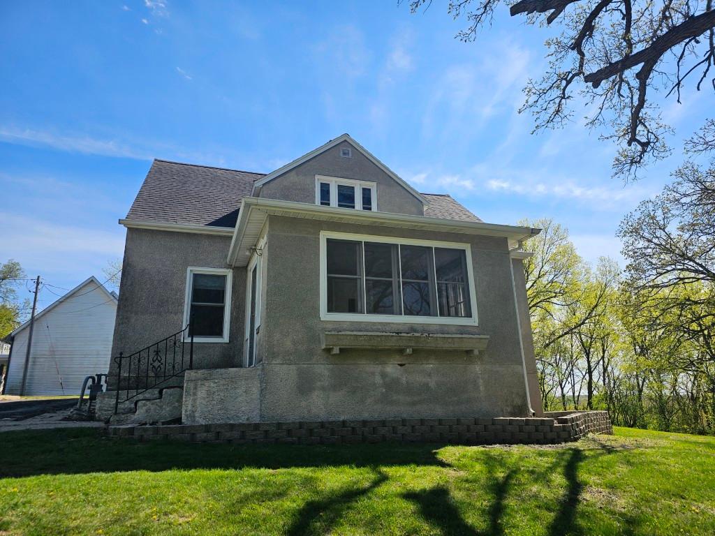 110 Summit Avenue Property Photo 1