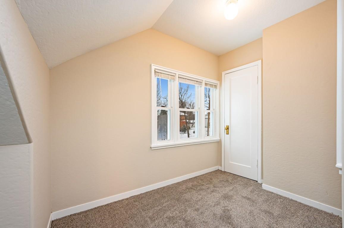 110 Summit Avenue Property Photo 8