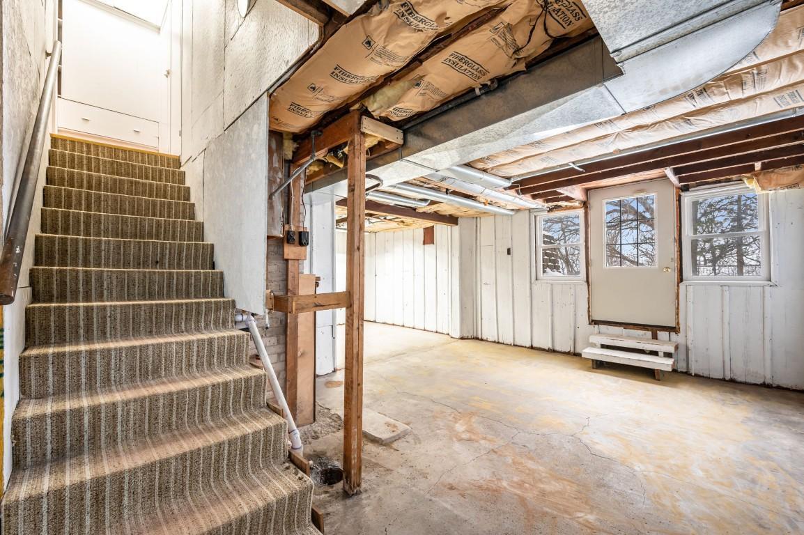 110 Summit Avenue Property Photo 15