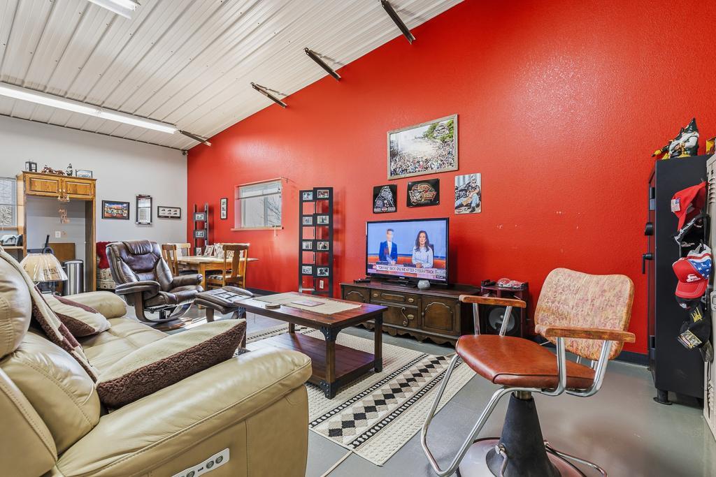 18187 State Highway 19 Property Photo 64