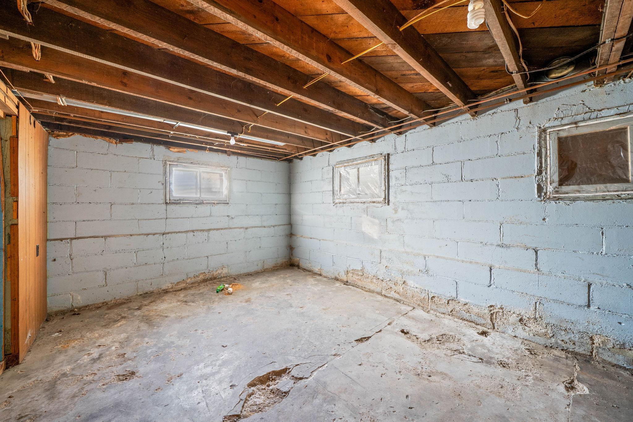 201 E Adams Avenue Property Photo 22